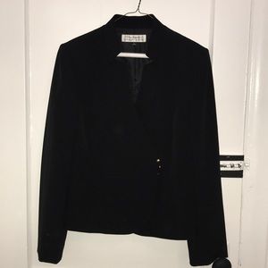 TAHARI WOMEN BLAZER + SKIRT SUIT (Black)